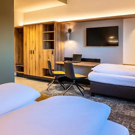 Egino-premium Hotel, Restaurant & Bar