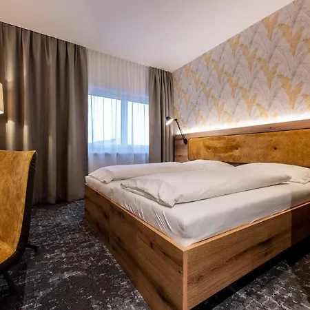 Egino-premium Hotel, Restaurant & Bar