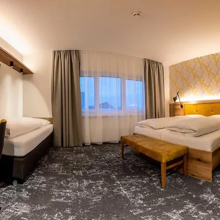 Egino-premium Hotel, Restaurant & Bar