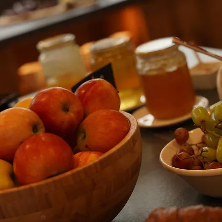 Egino-premium Hotel, Restaurant & Bar